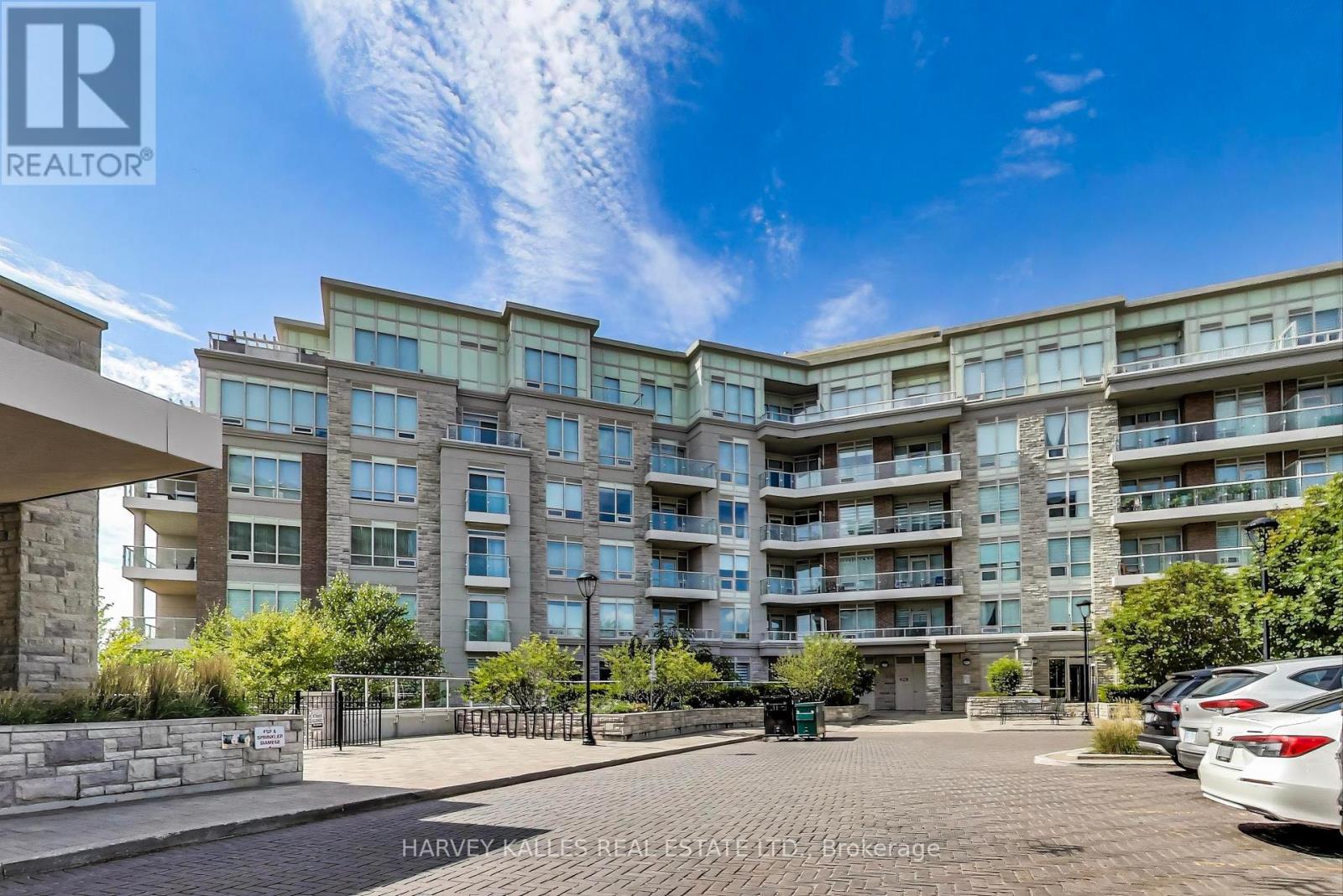 212 - 9 Stollery Pond Crescent, Markham (Devil's Elbow), Ontario  L6C 0Y1 - Photo 3 - N12420964