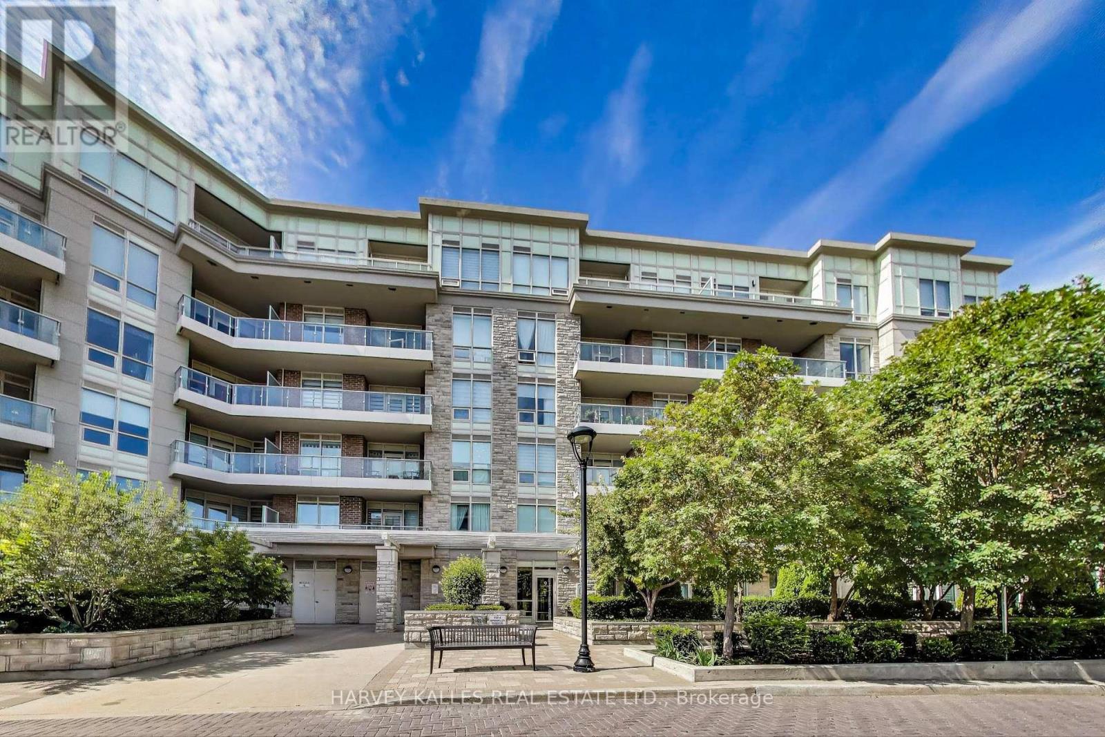 212 - 9 Stollery Pond Crescent, Markham (Devil's Elbow), Ontario  L6C 0Y1 - Photo 4 - N12420964