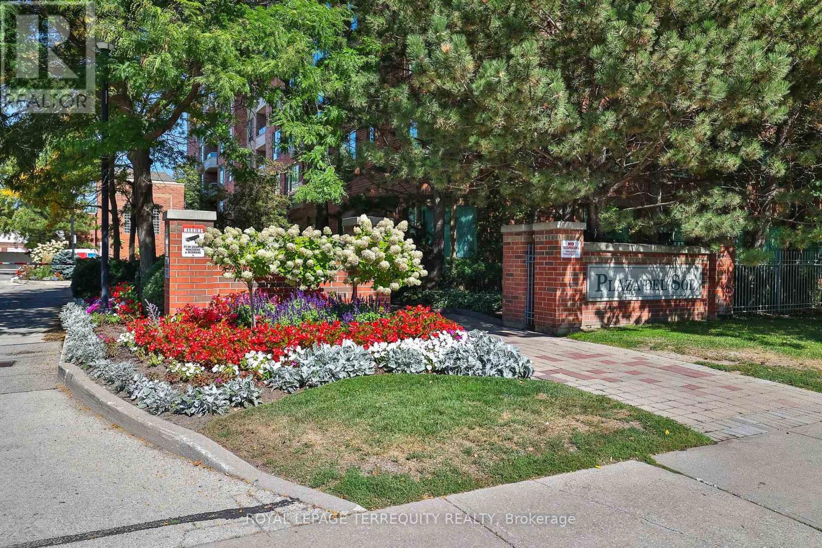 105 - 900 Steeles Avenue W, Vaughan, Ontario  L4J 8C2 - Photo 2 - N12420966