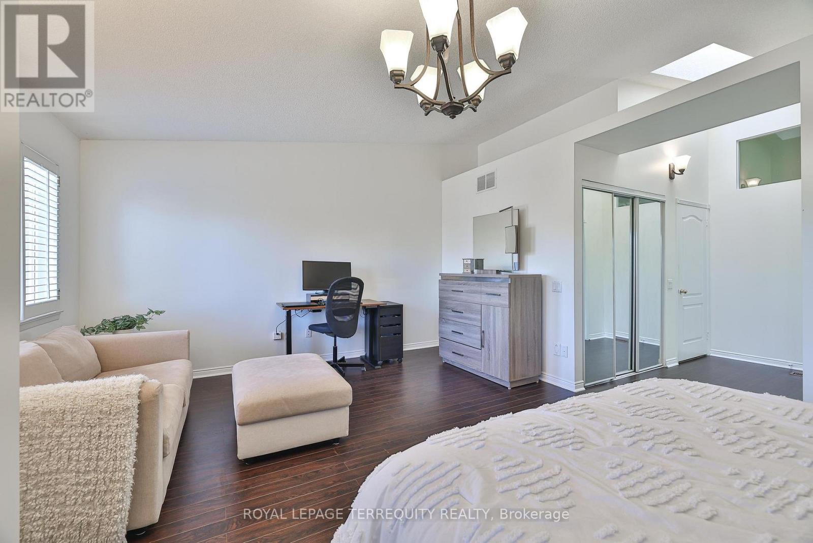 105 - 900 Steeles Avenue W, Vaughan, Ontario  L4J 8C2 - Photo 28 - N12420966