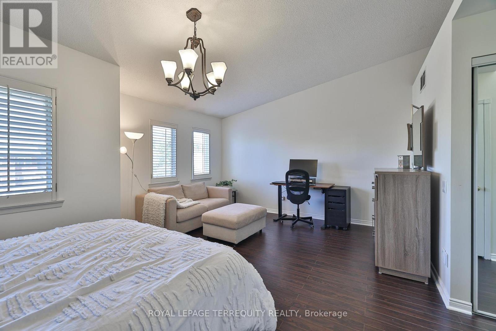 105 - 900 Steeles Avenue W, Vaughan, Ontario  L4J 8C2 - Photo 29 - N12420966