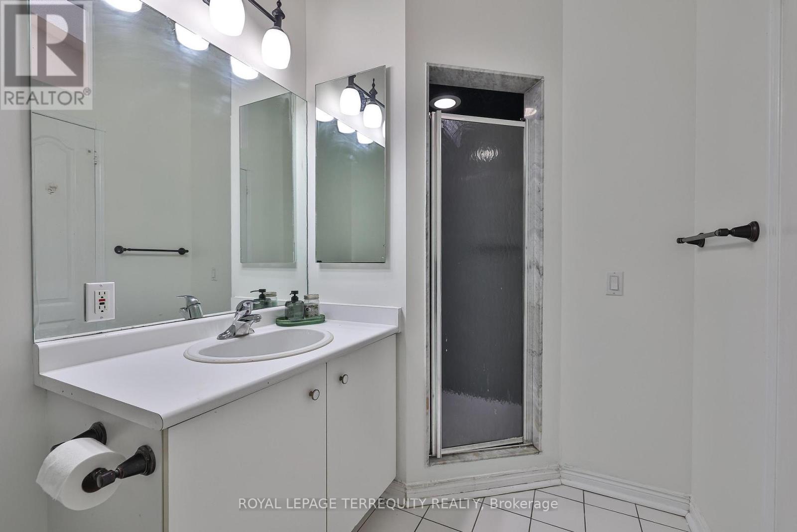 105 - 900 Steeles Avenue W, Vaughan, Ontario  L4J 8C2 - Photo 31 - N12420966