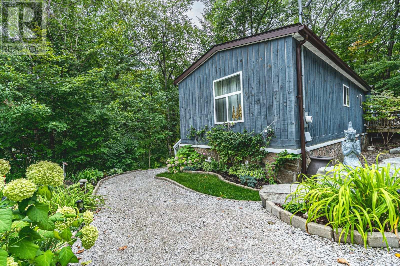 7498 Island Crescent, Ramara, Ontario  L0K 2B0 - Photo 14 - S12420969