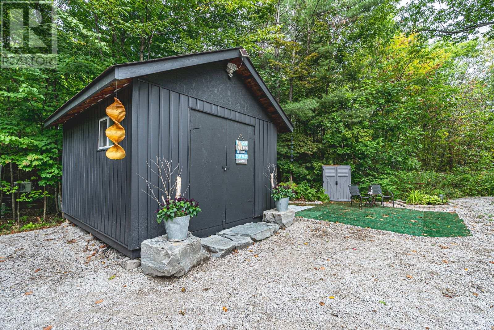 7498 Island Crescent, Ramara, Ontario  L0K 2B0 - Photo 15 - S12420969
