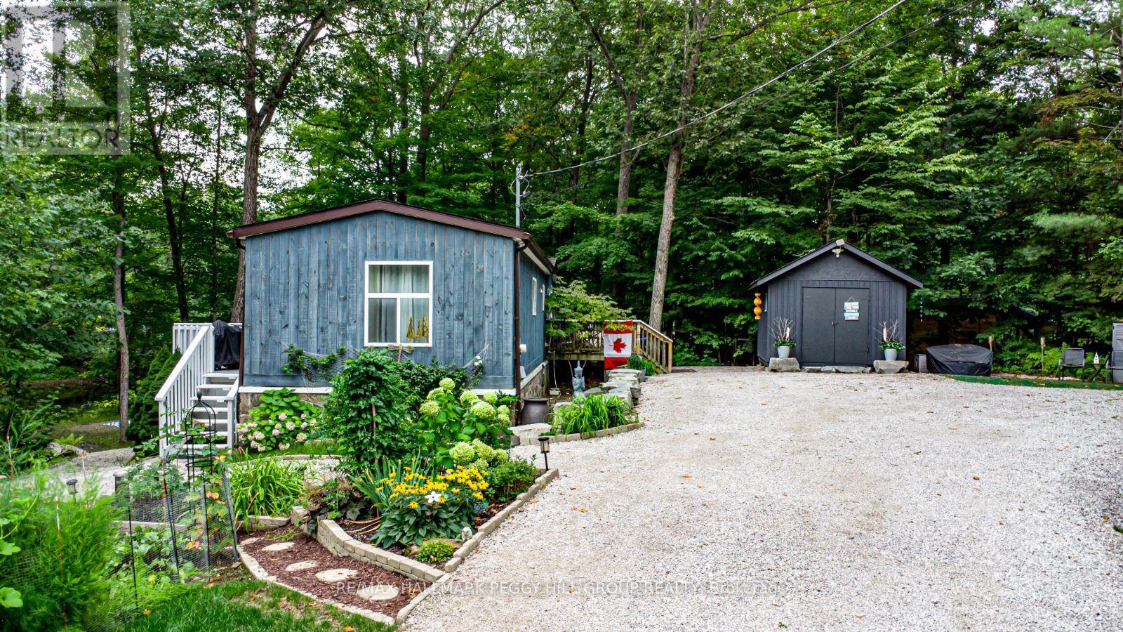 7498 Island Crescent, Ramara, Ontario  L0K 2B0 - Photo 6 - S12420969