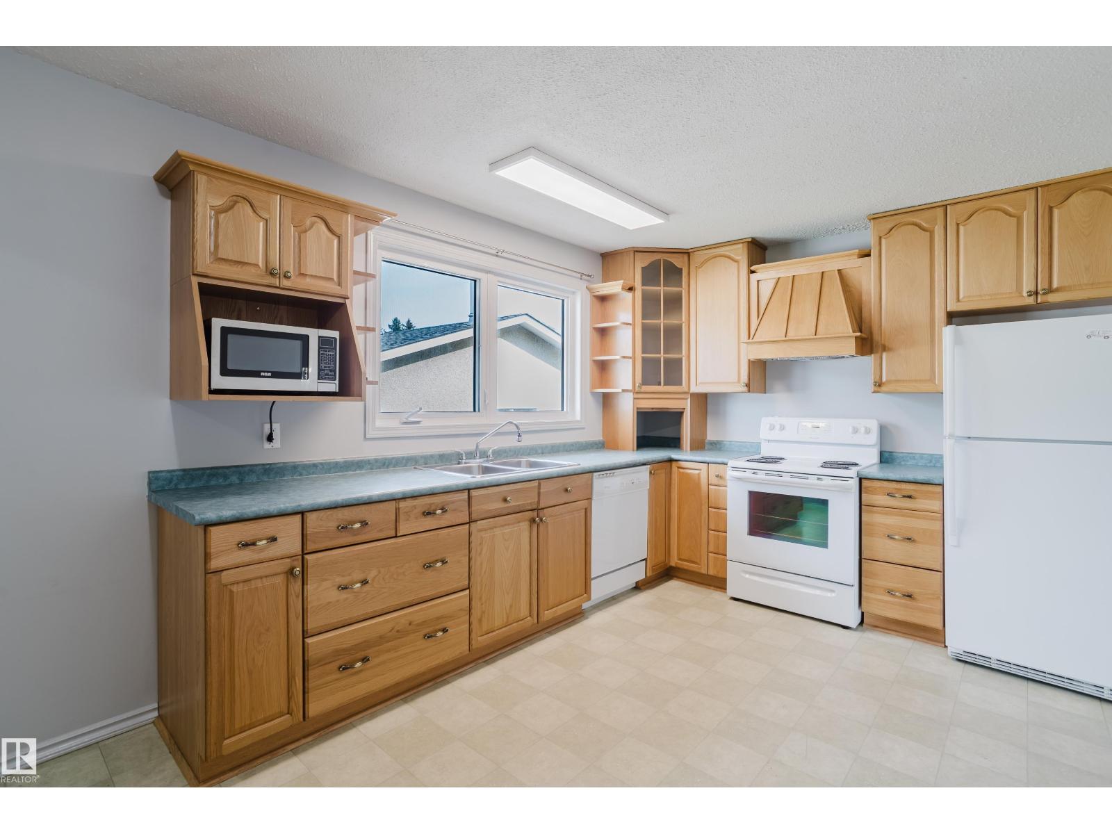 175 Brookwood Dr, Spruce Grove, Alberta  T7X 1G6 - Photo 6 - E4459032