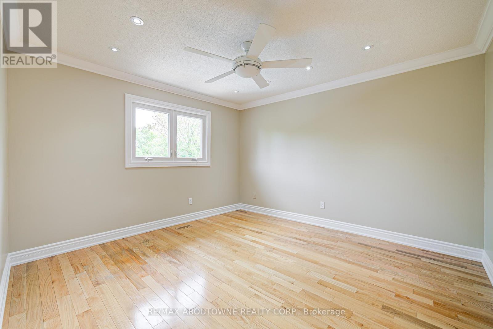 1337 Peartree Circle, Oakville, Ontario  L6M 2J2 - Photo 24 - W12420923