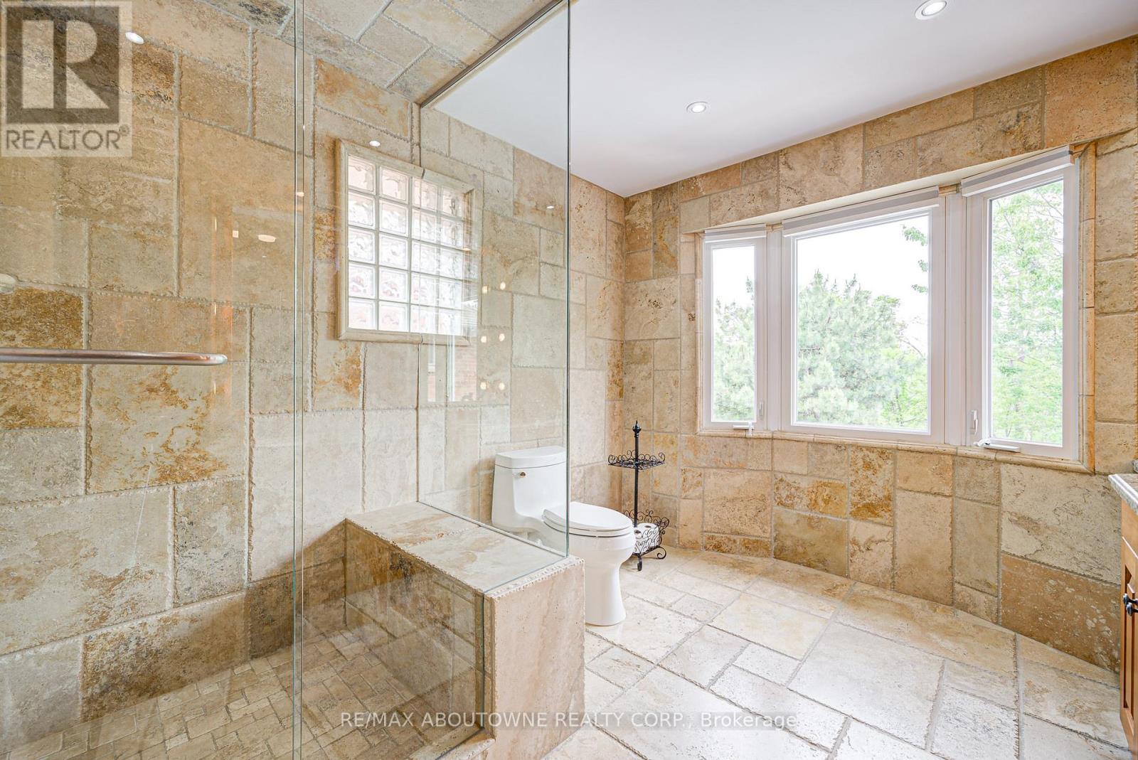 1337 Peartree Circle, Oakville, Ontario  L6M 2J2 - Photo 34 - W12420923