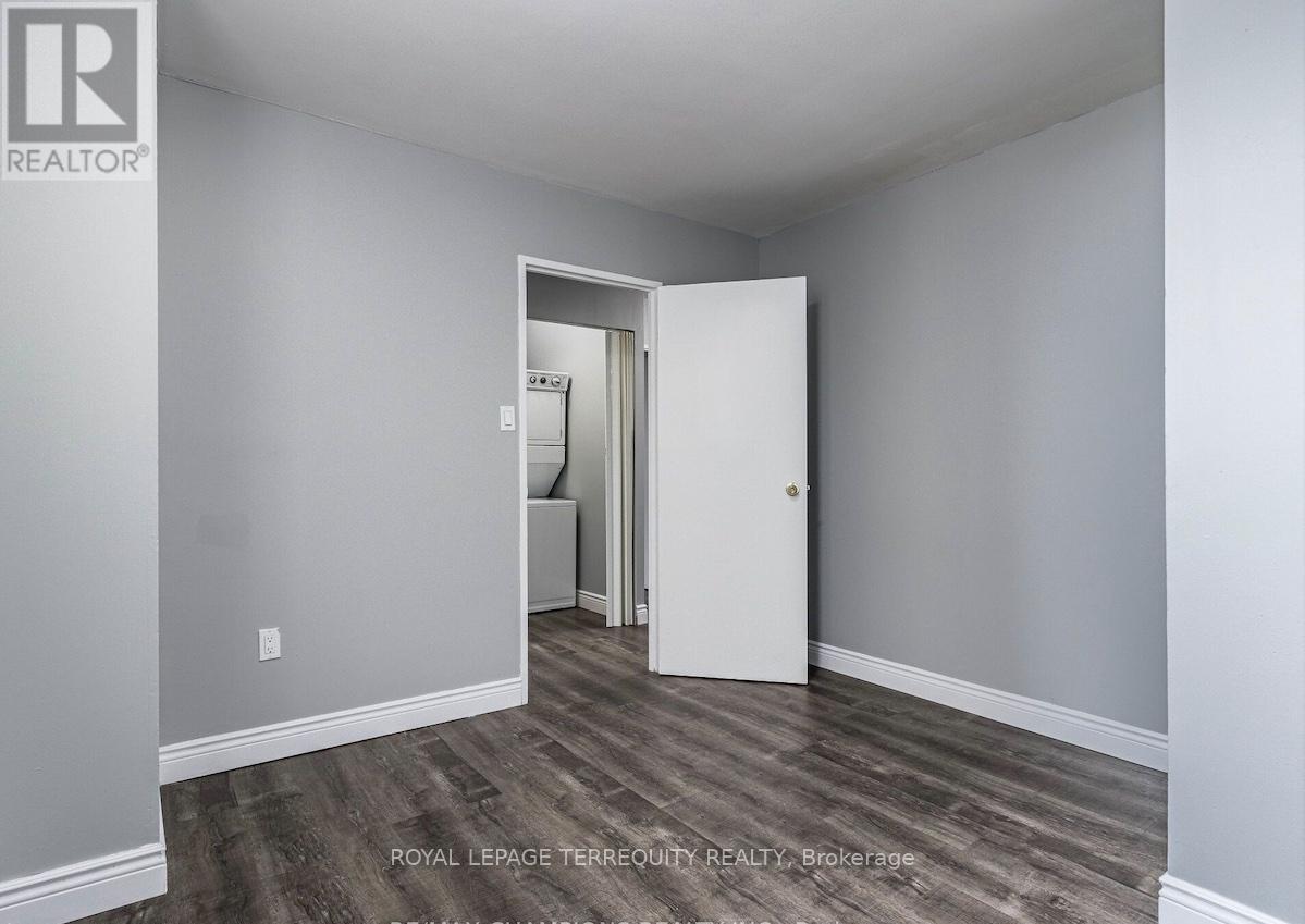 901 - 370 Dixon Road, Toronto, Ontario  M9R 1T2 - Photo 13 - W12420979