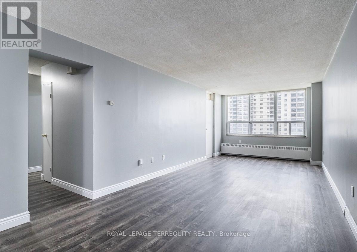 901 - 370 Dixon Road, Toronto, Ontario  M9R 1T2 - Photo 4 - W12420979