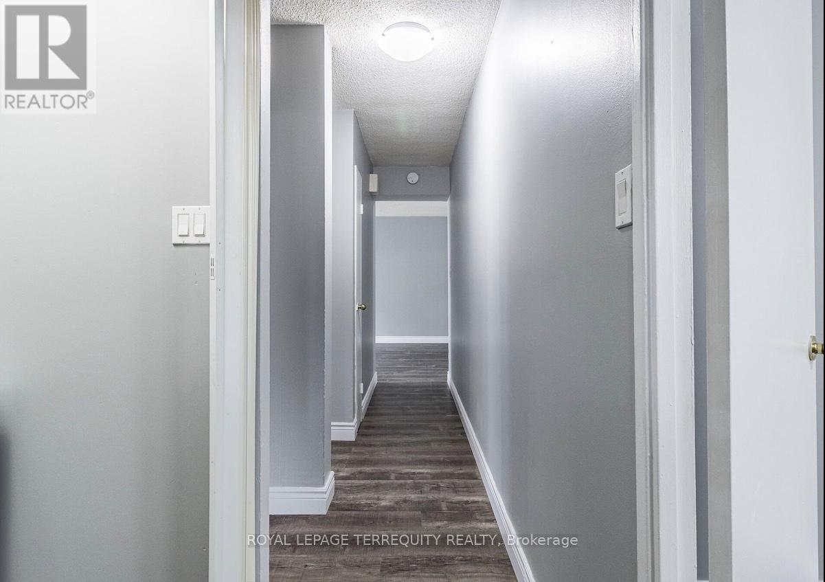 901 - 370 Dixon Road, Toronto, Ontario  M9R 1T2 - Photo 8 - W12420979