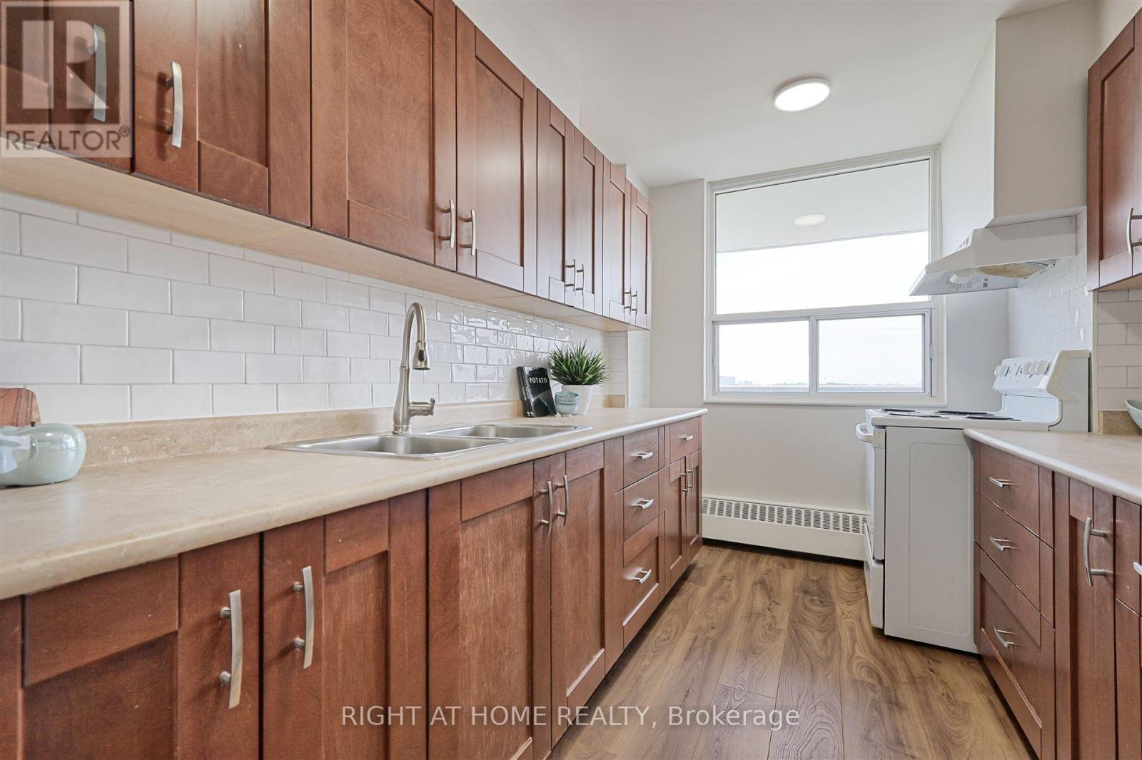 812 - 235 Grandravine Drive, Toronto, Ontario  M3N 1J2 - Photo 13 - W12420986