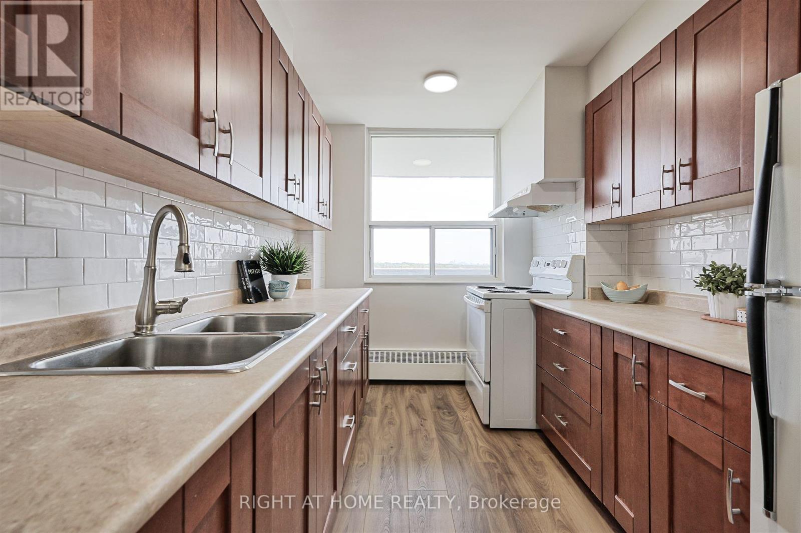 812 - 235 Grandravine Drive, Toronto, Ontario  M3N 1J2 - Photo 14 - W12420986