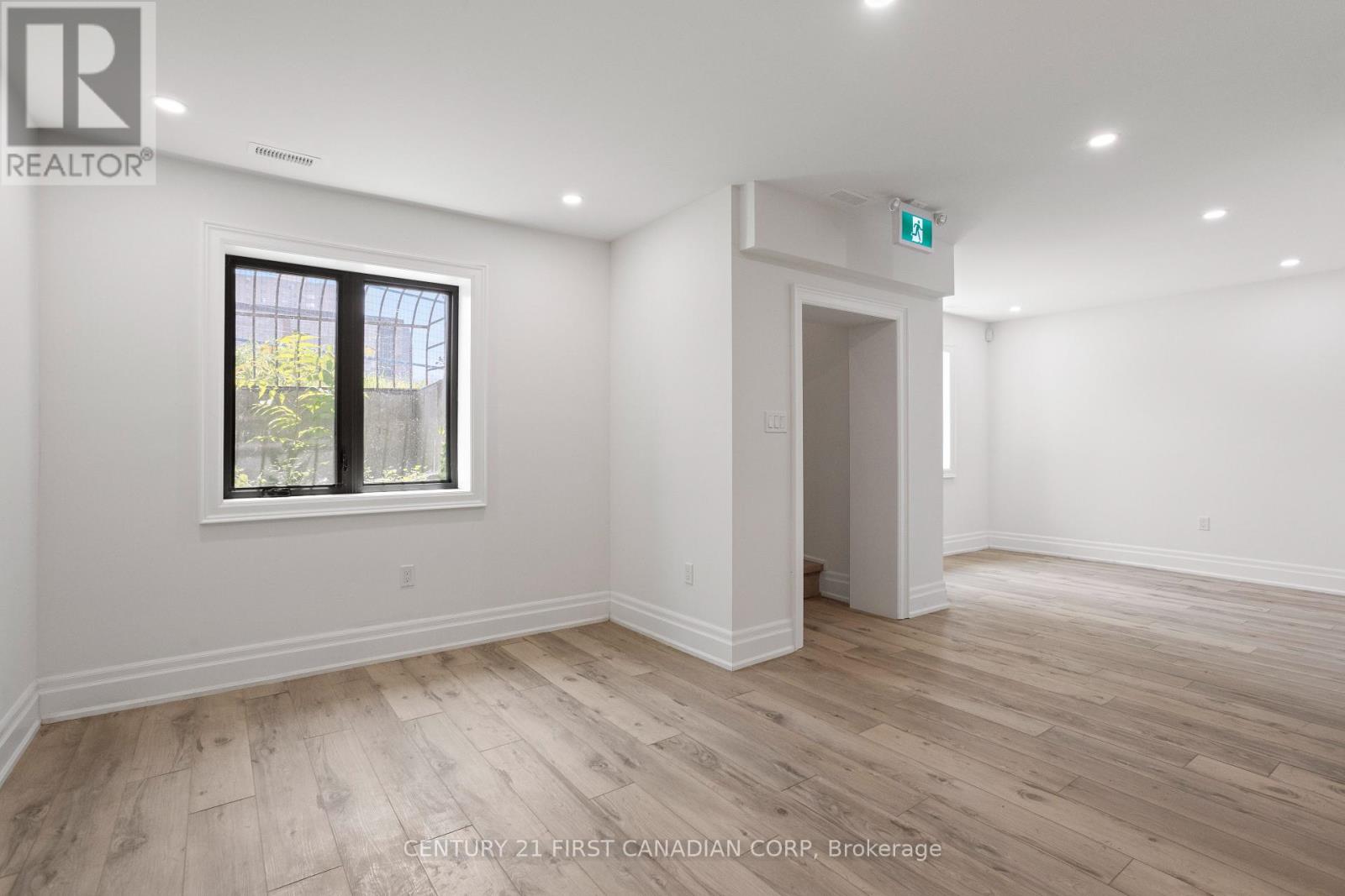 753 Richmond Street, London East, Ontario  N6A 3H4 - Photo 11 - X12297002