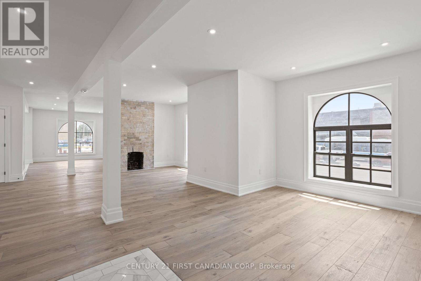 753 Richmond Street, London East, Ontario  N6A 3H4 - Photo 4 - X12297002