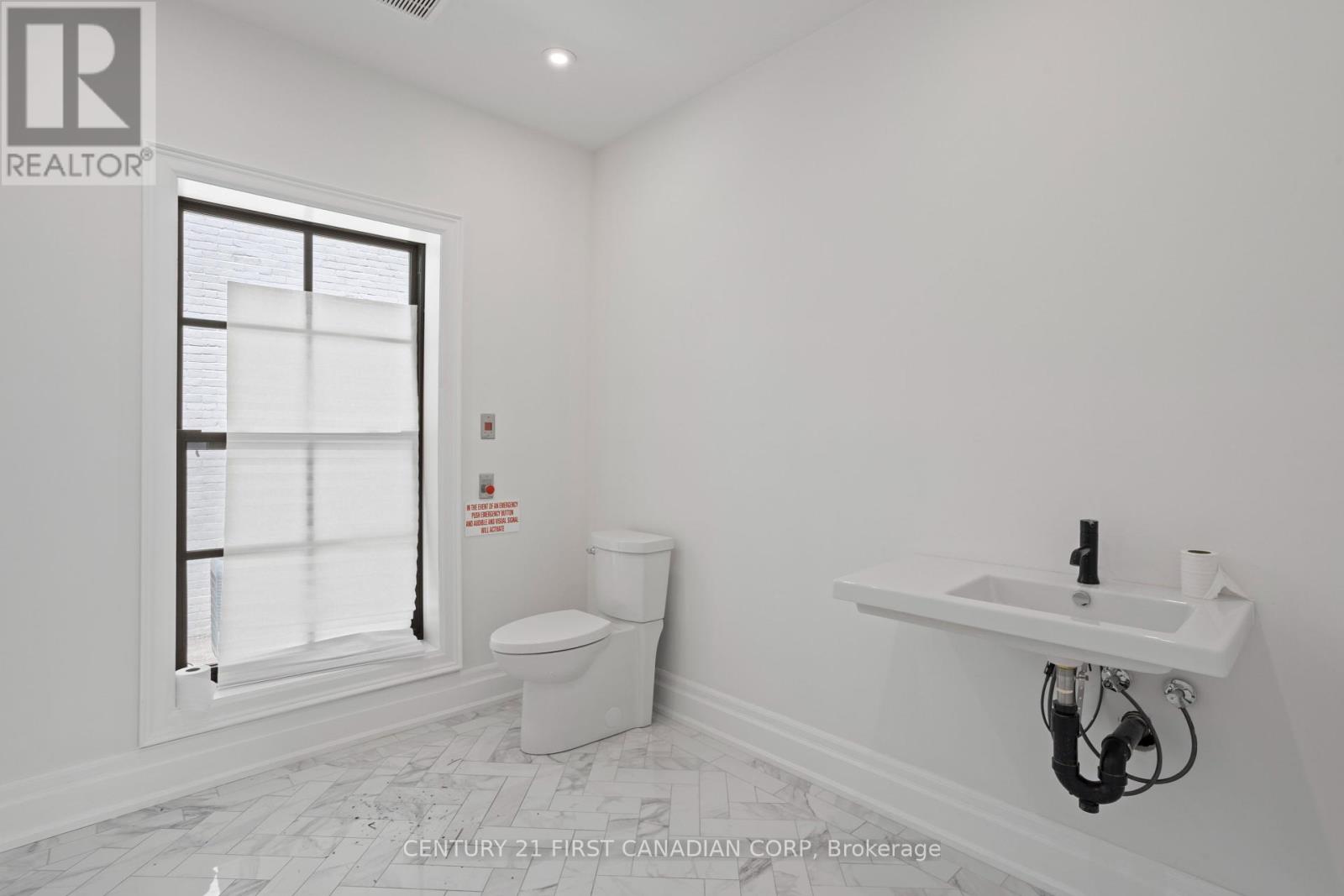 753 Richmond Street, London East, Ontario  N6A 3H4 - Photo 8 - X12297002