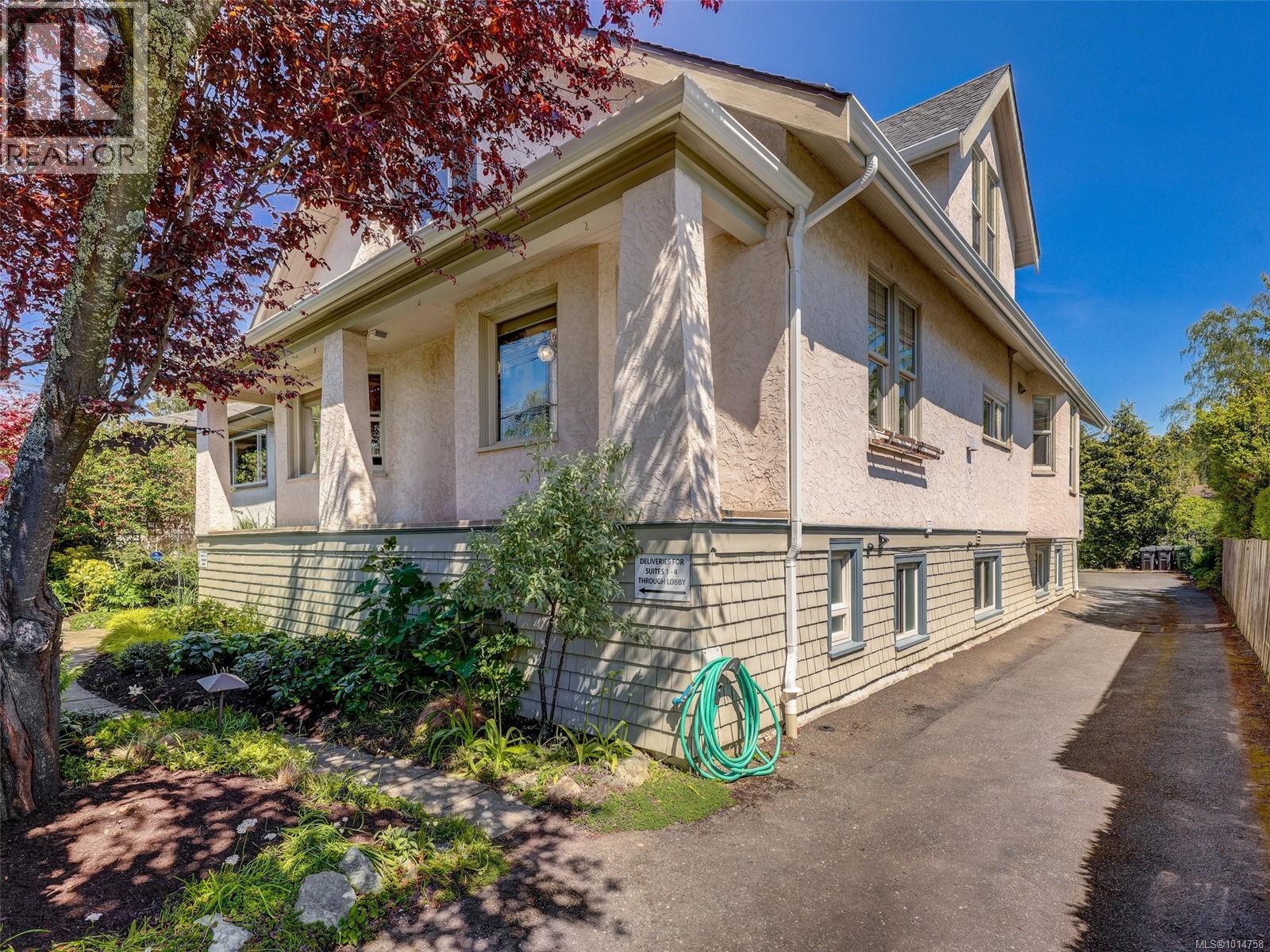 Property at 355 Richmond Ave image 1