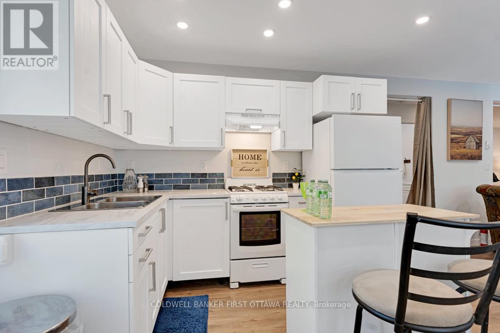 4031 Bolingbroke Road, Tay Valley, Ontario  K0H 2B0 - Photo 10 - X12363916