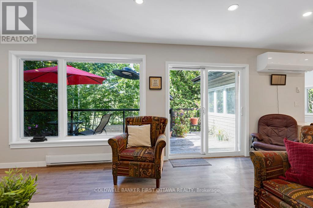 4031 Bolingbroke Road, Tay Valley, Ontario  K0H 2B0 - Photo 15 - X12363916