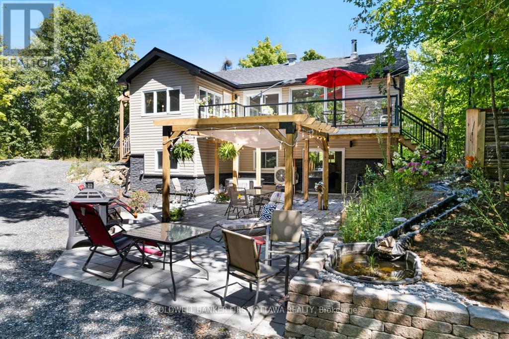 4031 Bolingbroke Road, Tay Valley, Ontario  K0H 2B0 - Photo 27 - X12363916