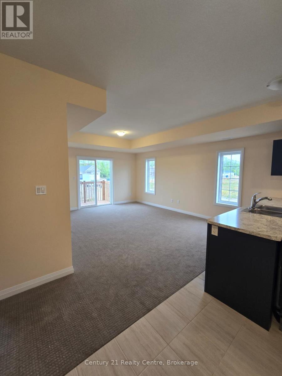 415 Louisa Street, Fort Erie, Ontario  L2A 0H5 - Photo 13 - X12420933