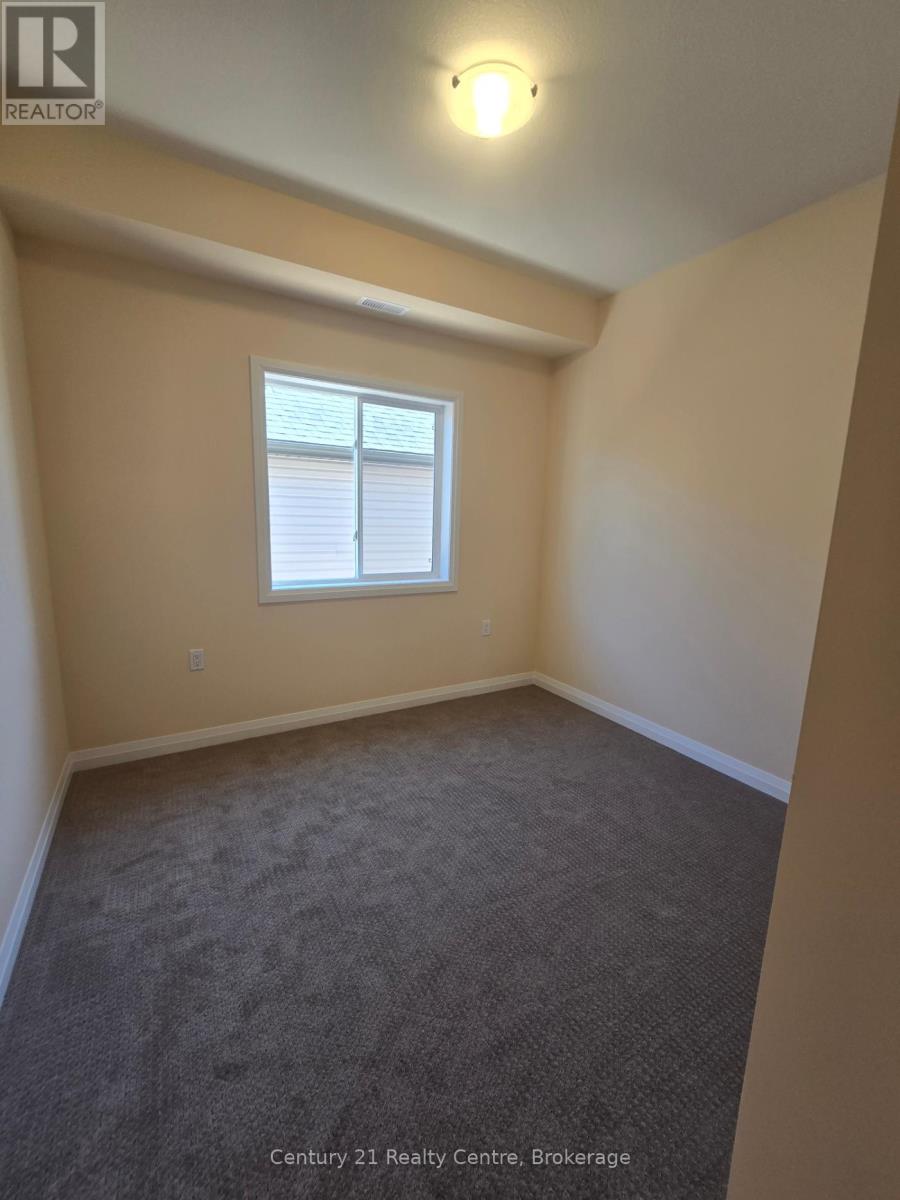415 Louisa Street, Fort Erie, Ontario  L2A 0H5 - Photo 18 - X12420933