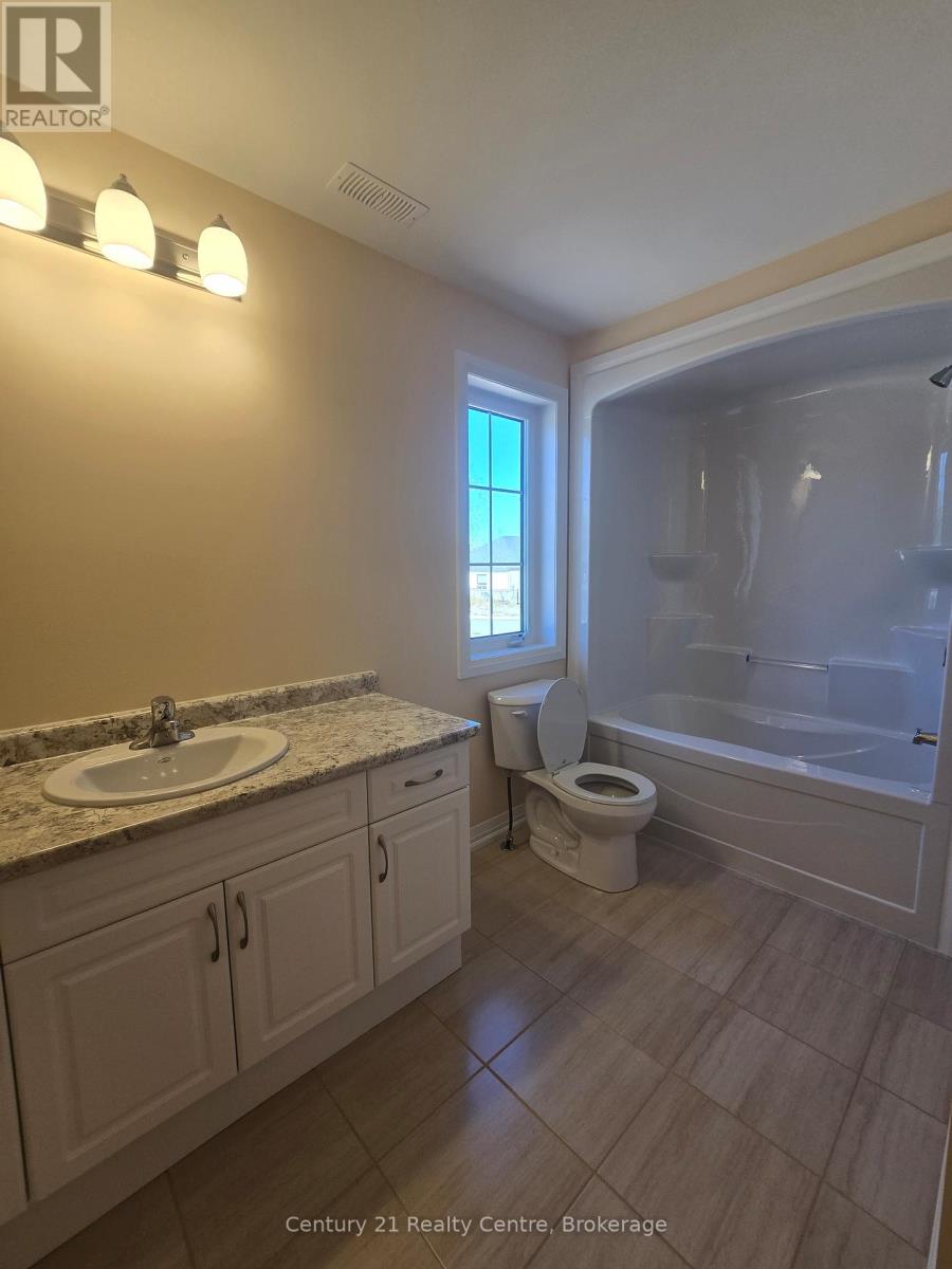 415 Louisa Street, Fort Erie, Ontario  L2A 0H5 - Photo 21 - X12420933