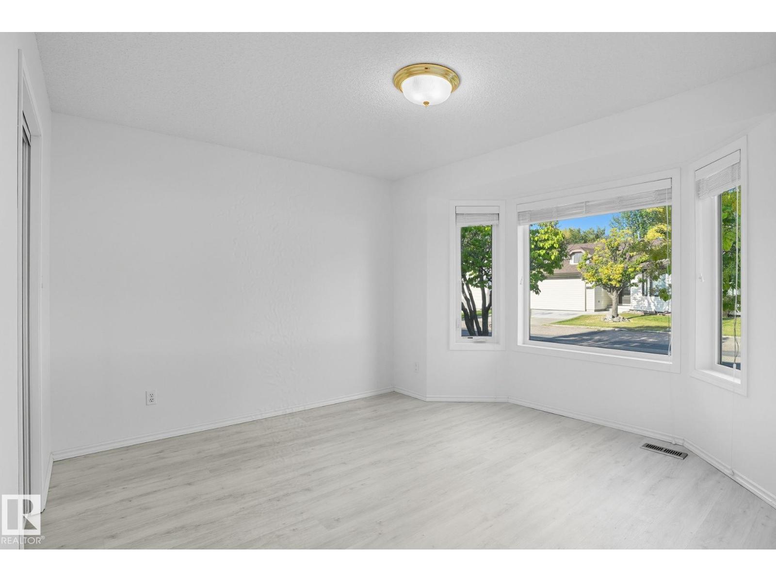 9960 176 Av Nw, Edmonton, Alberta  T5X 5W1 - Photo 21 - E4459036