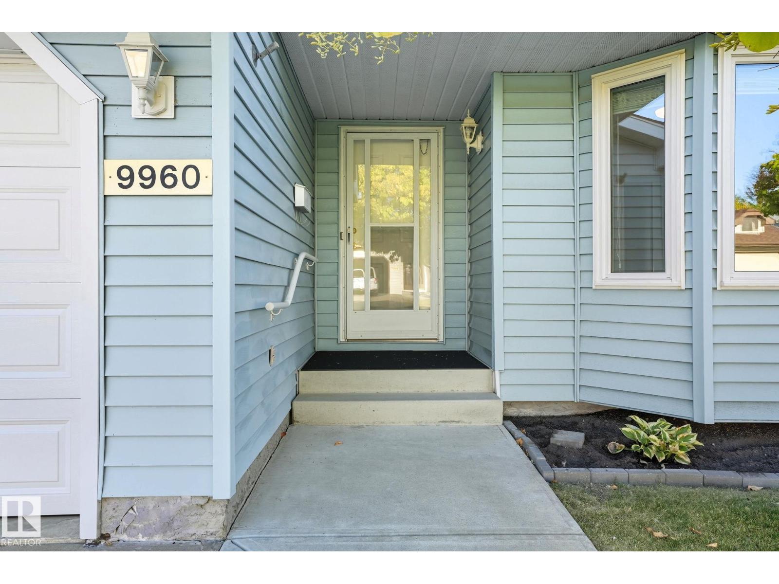 9960 176 Av Nw, Edmonton, Alberta  T5X 5W1 - Photo 3 - E4459036