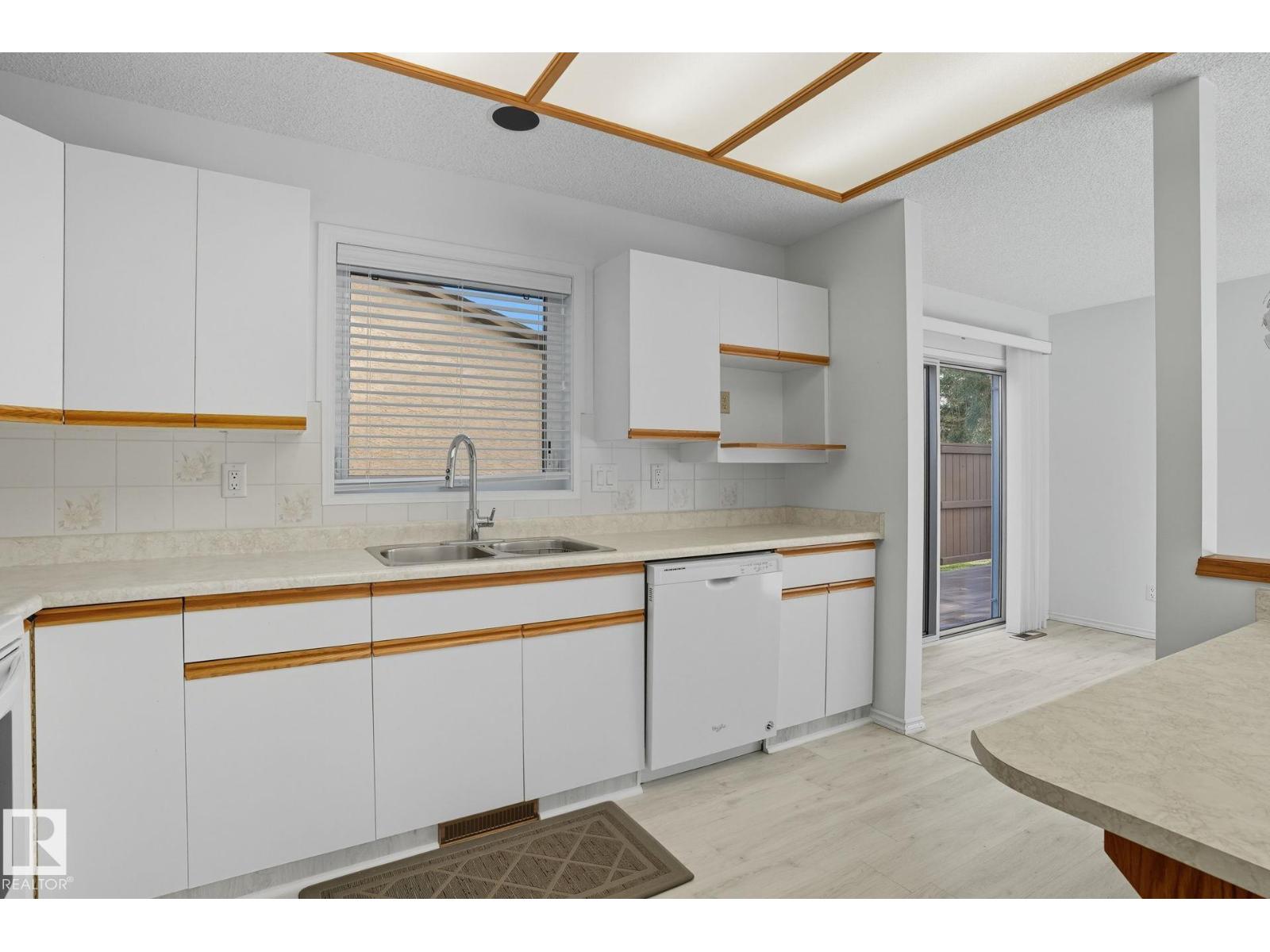 9960 176 Av Nw, Edmonton, Alberta  T5X 5W1 - Photo 5 - E4459036