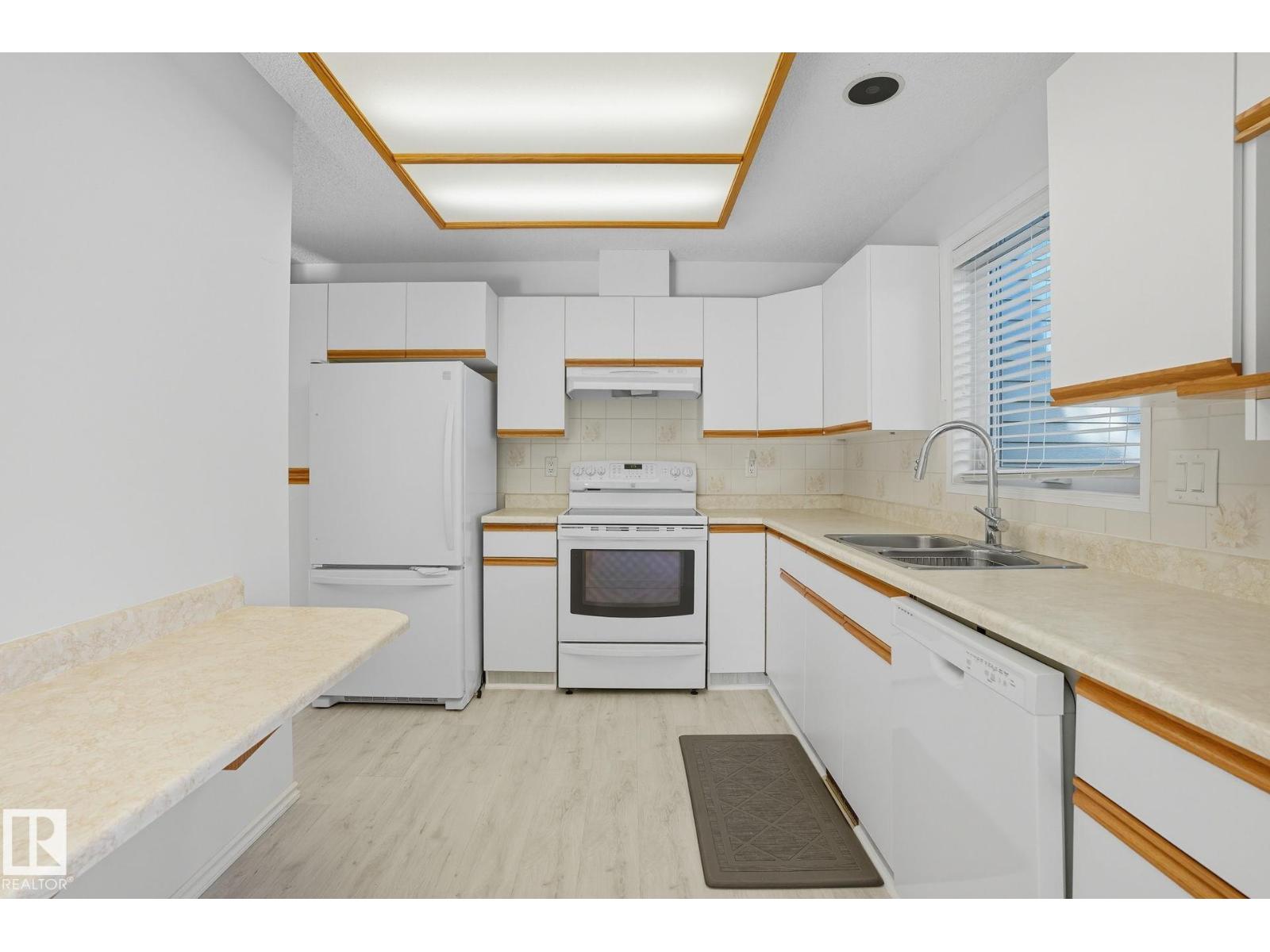 9960 176 Av Nw, Edmonton, Alberta  T5X 5W1 - Photo 7 - E4459036