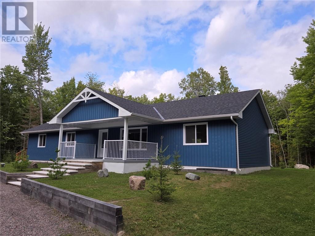 64 Forest Hill, Monetville, Ontario
