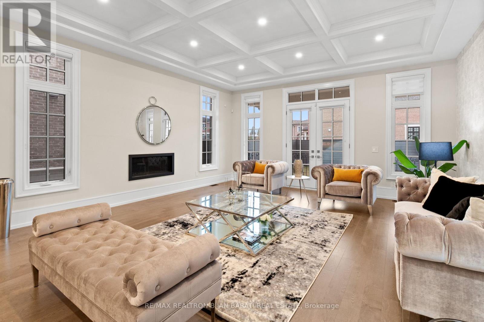 29 Ballyconnor Court, Toronto, Ontario  M2M 4C6 - Photo 7 - C12421029