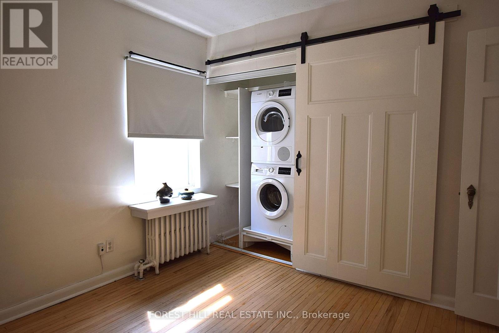 Main - 104 Braemar Avenue, Toronto, Ontario  M5P 2L4 - Photo 10 - C12421097