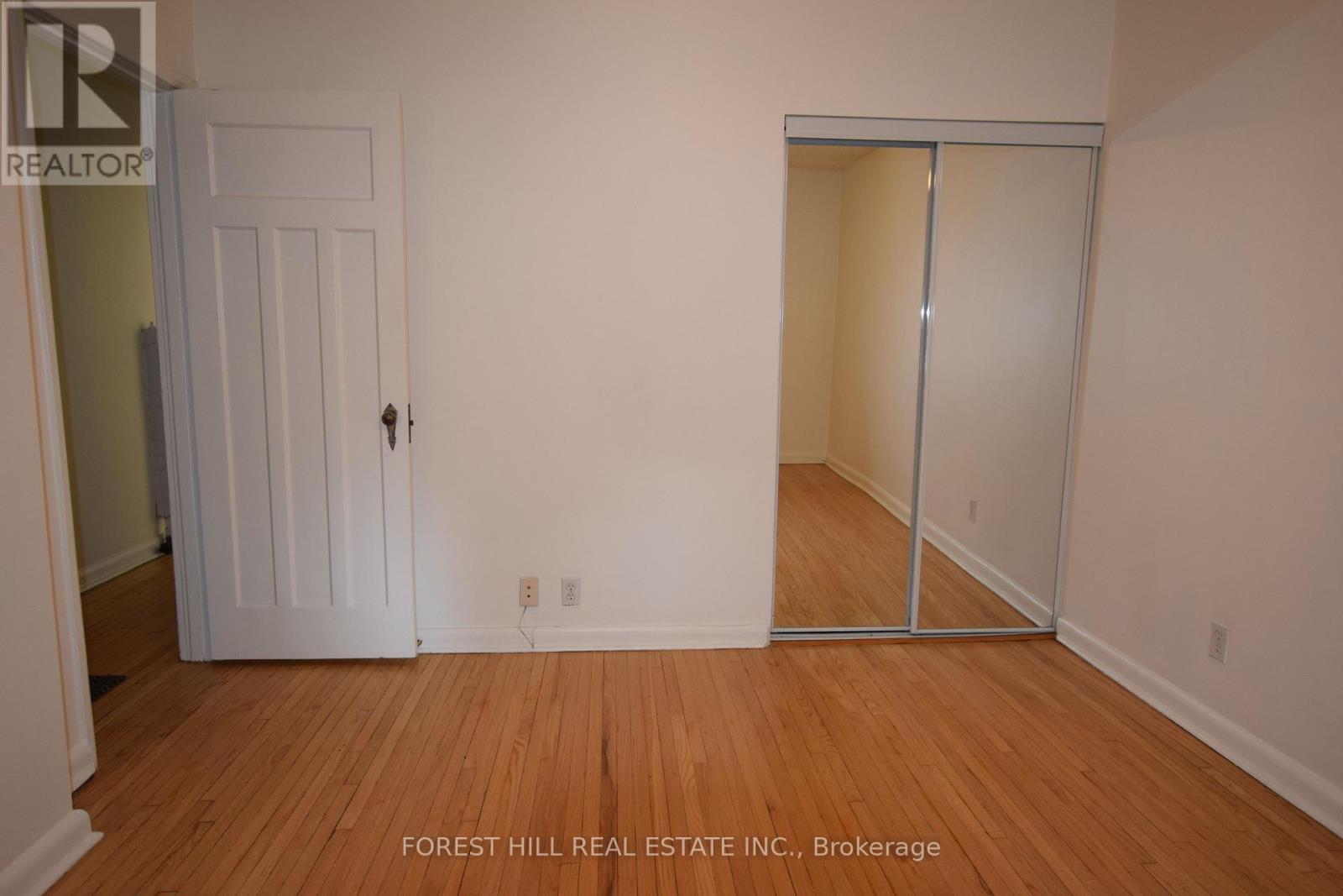 Main - 104 Braemar Avenue, Toronto, Ontario  M5P 2L4 - Photo 12 - C12421097