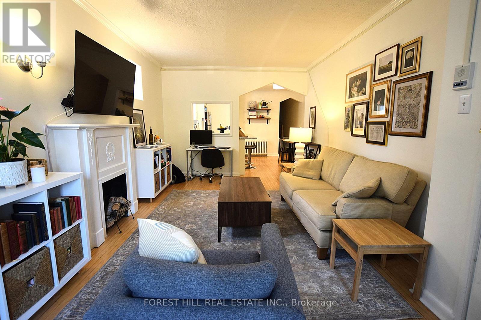 Main - 104 Braemar Avenue, Toronto, Ontario  M5P 2L4 - Photo 3 - C12421097