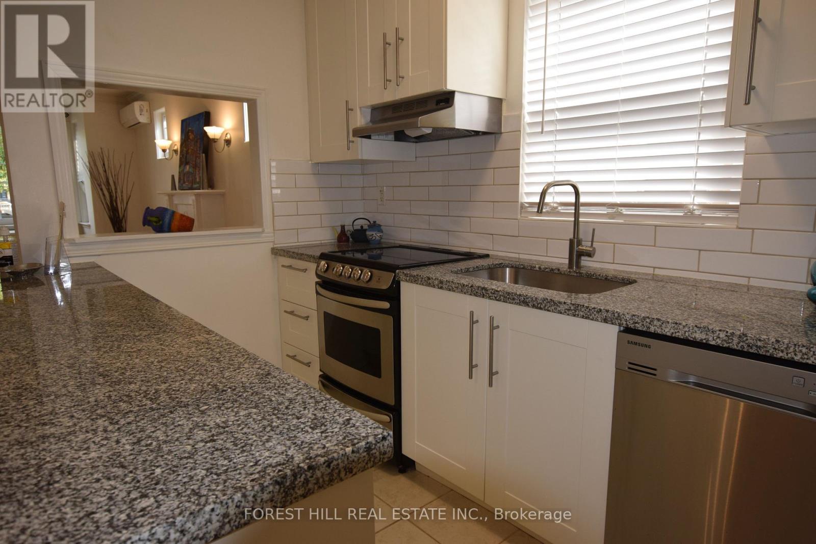Main - 104 Braemar Avenue, Toronto, Ontario  M5P 2L4 - Photo 9 - C12421097