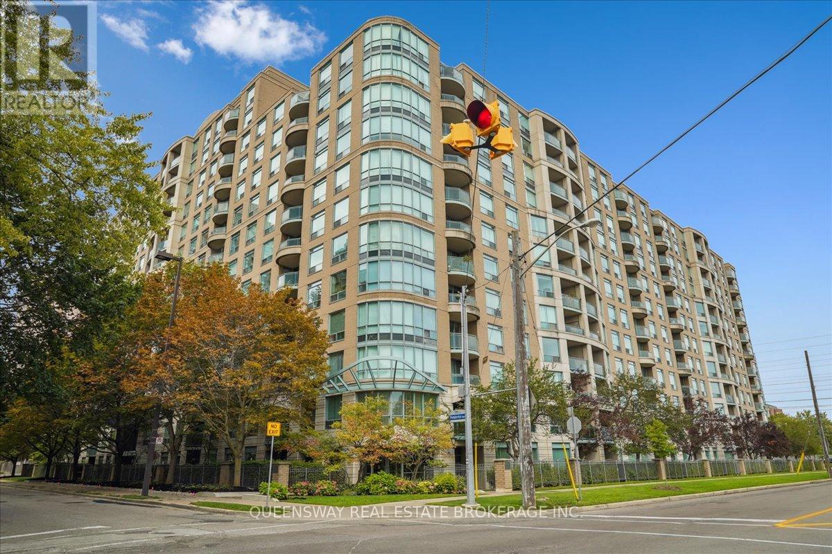 200 - 28 PEMBERTON AVENUE, Toronto, Ontario