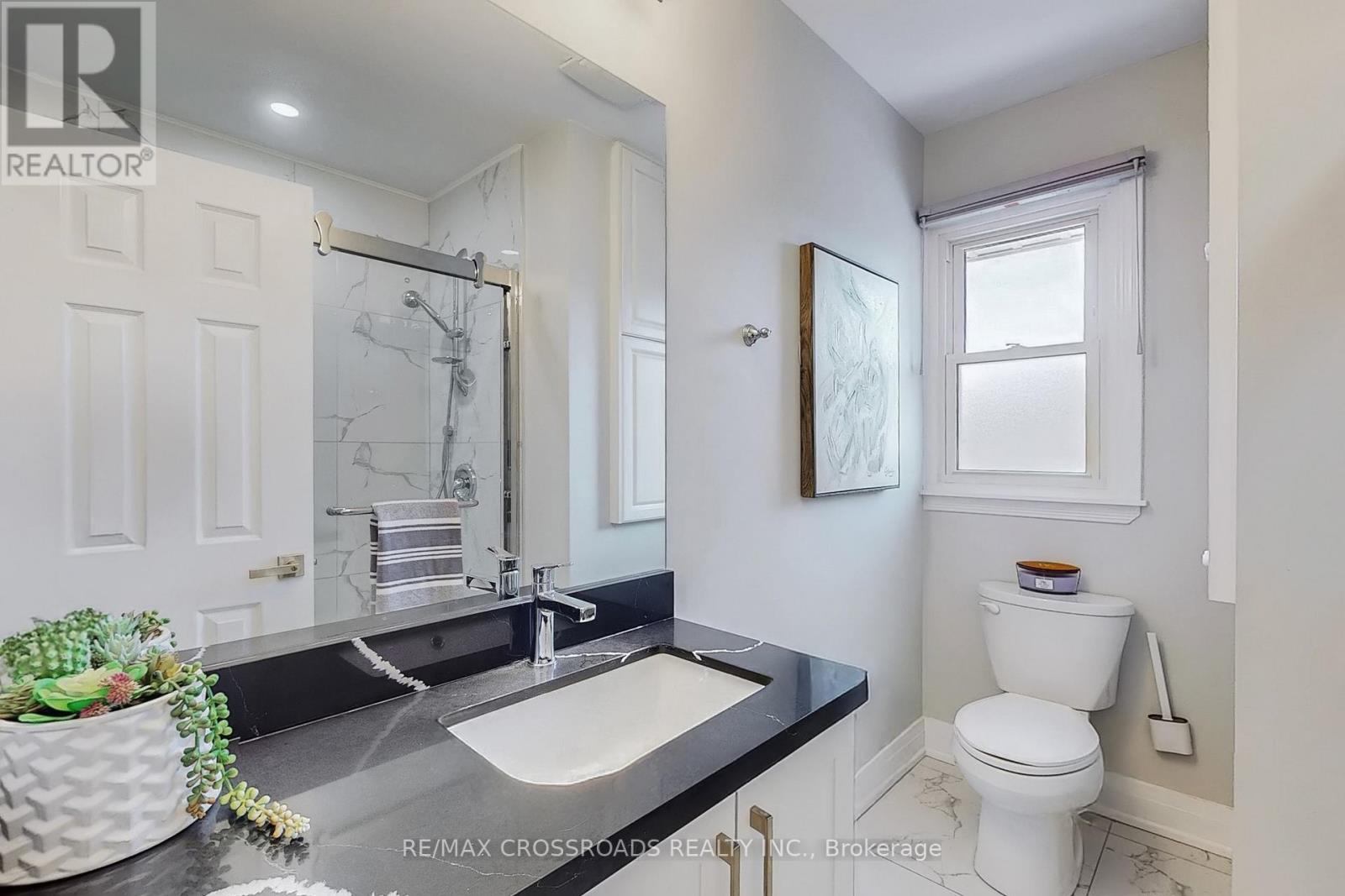 55 Elvaston Drive, Toronto, Ontario  M4A 1N2 - Photo 19 - C12421149