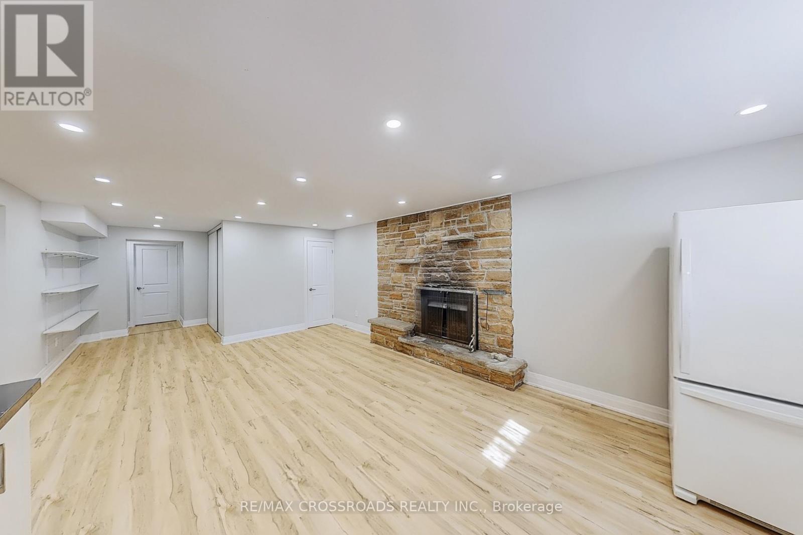 55 Elvaston Drive, Toronto, Ontario  M4A 1N2 - Photo 23 - C12421149