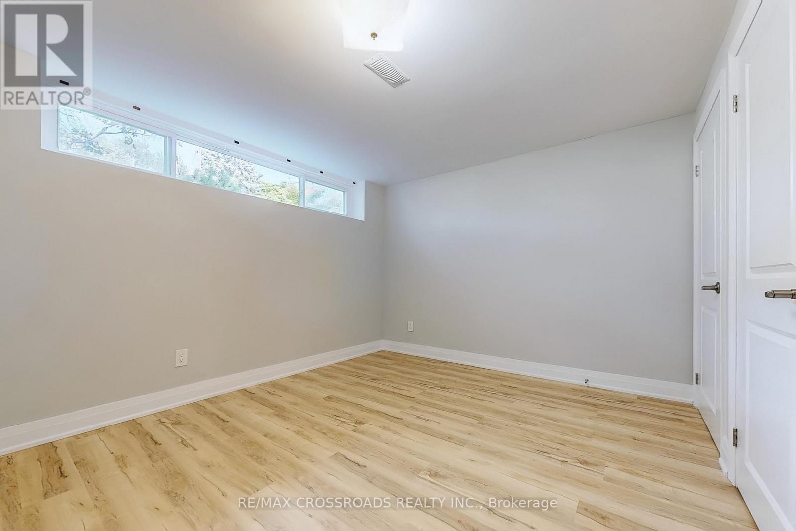 55 Elvaston Drive, Toronto, Ontario  M4A 1N2 - Photo 25 - C12421149