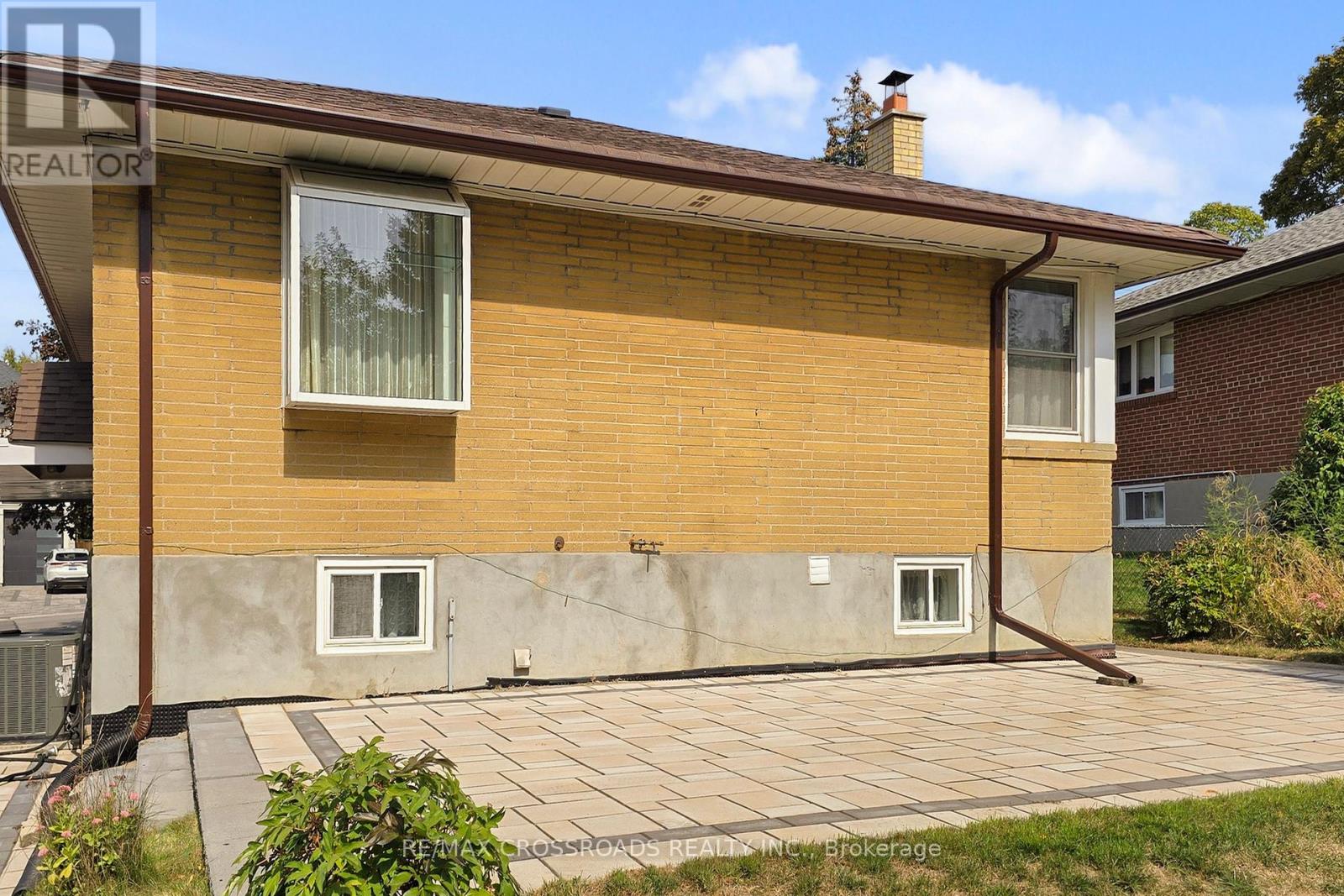 55 Elvaston Drive, Toronto, Ontario  M4A 1N2 - Photo 30 - C12421149