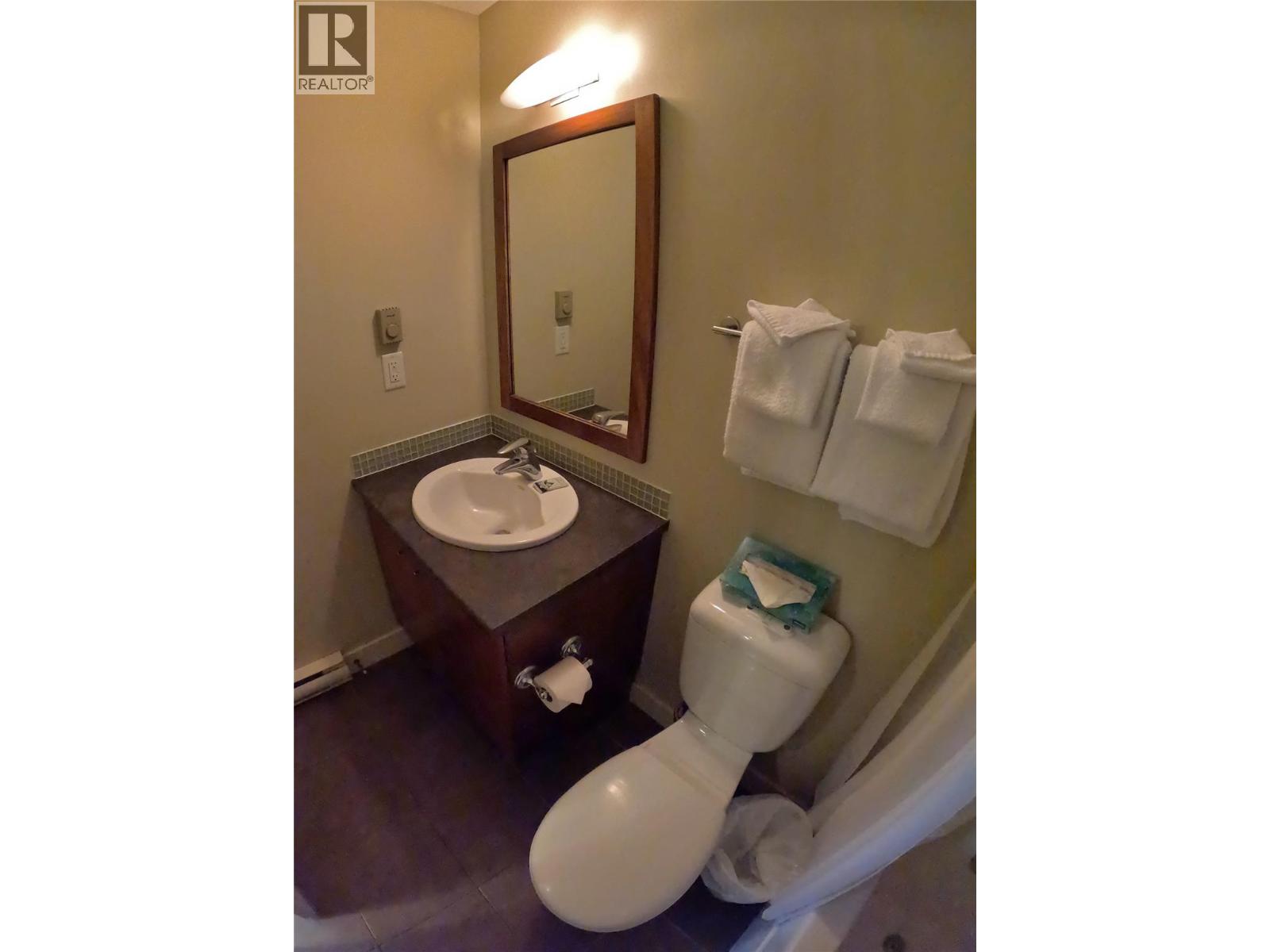2049 Summit Drive Unit# 212a, Panorama, British Columbia V0A 1T0 - Photo 20 - 10363661