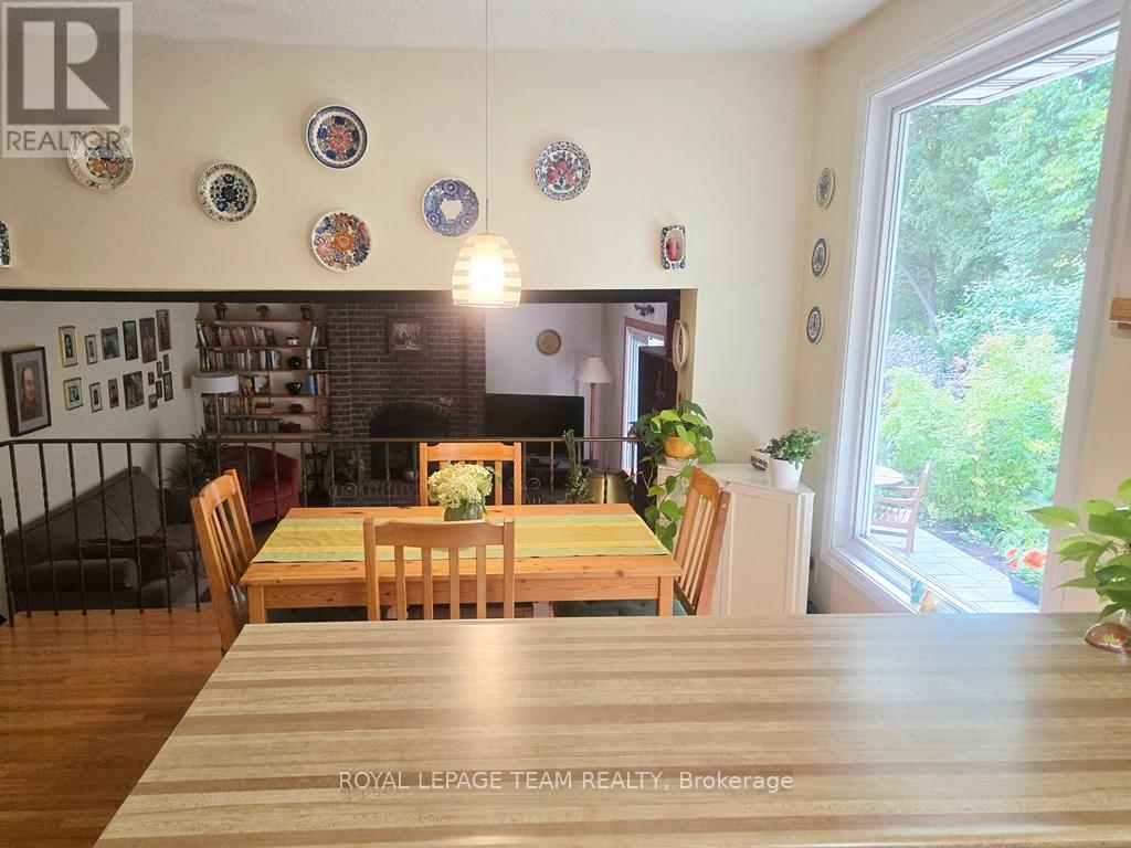 18 Diceman Crescent, Ottawa, Ontario  K1B 3Y3 - Photo 13 - X12421197