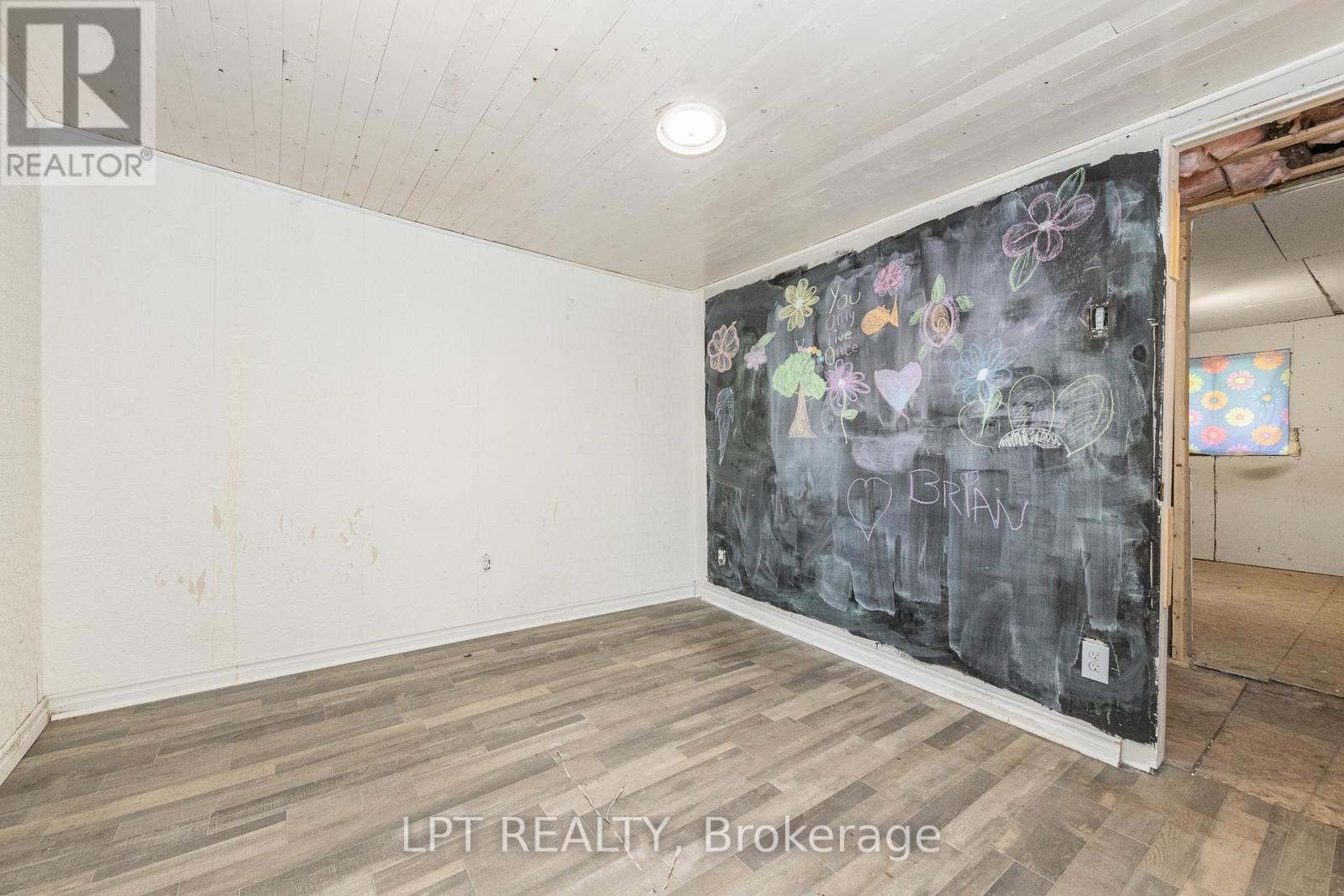 7 Broadway Street, North Grenville, Ontario  K0G 1J0 - Photo 22 - X12421208