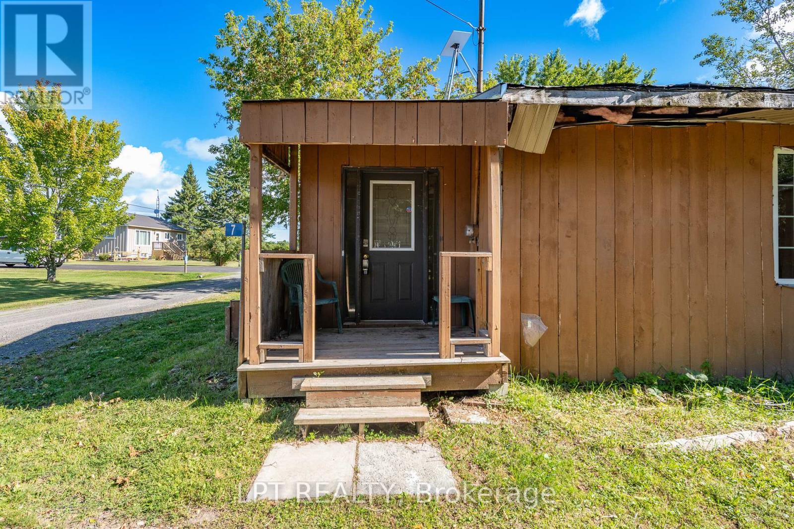 7 Broadway Street, North Grenville, Ontario  K0G 1J0 - Photo 8 - X12421208
