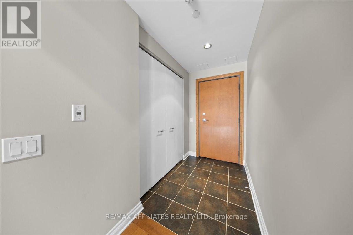 1003 - 90 George Street, Ottawa, Ontario  K1N 0A8 - Photo 2 - X12421219