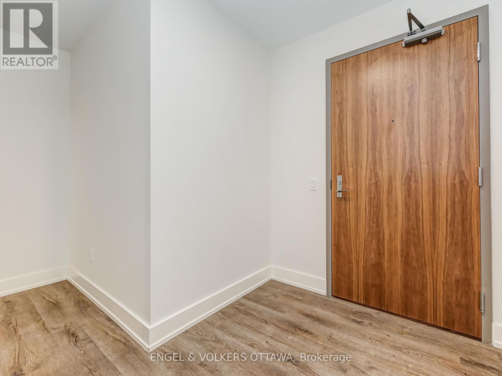 307 - 280 Crichton Street, Ottawa, Ontario  K1M 1W4 - Photo 5 - X12421241