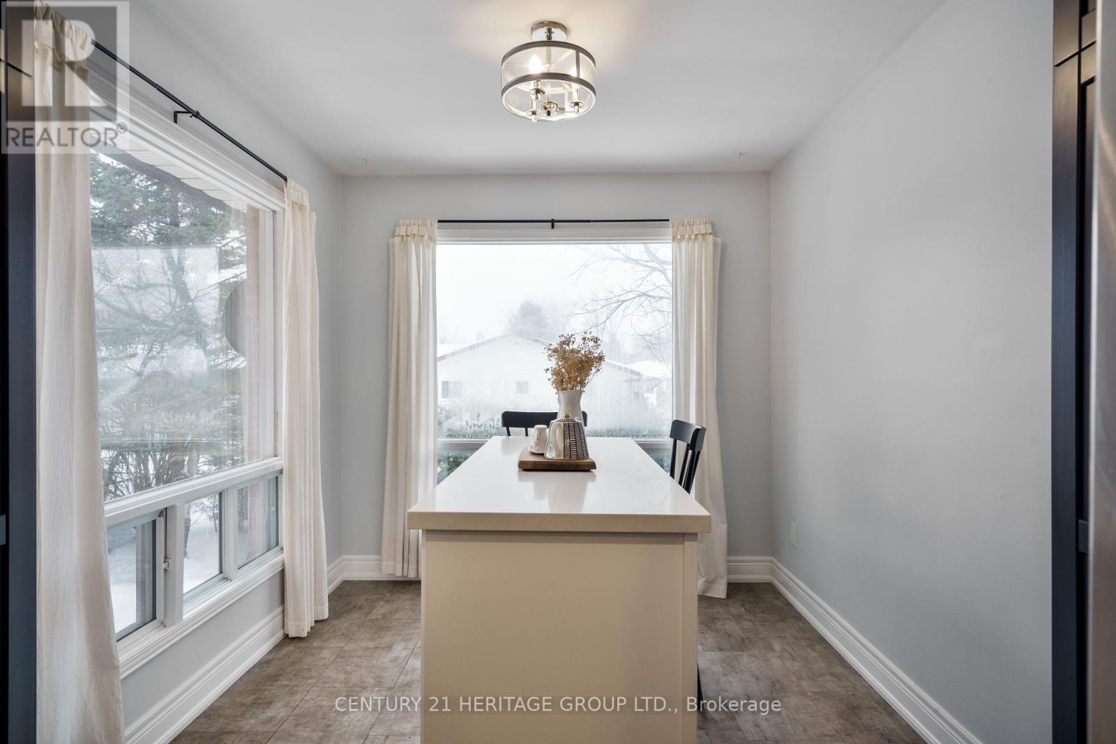 10 Hawkins Street, Georgina, Ontario  L0E 1R0 - Photo 17 - N12421095