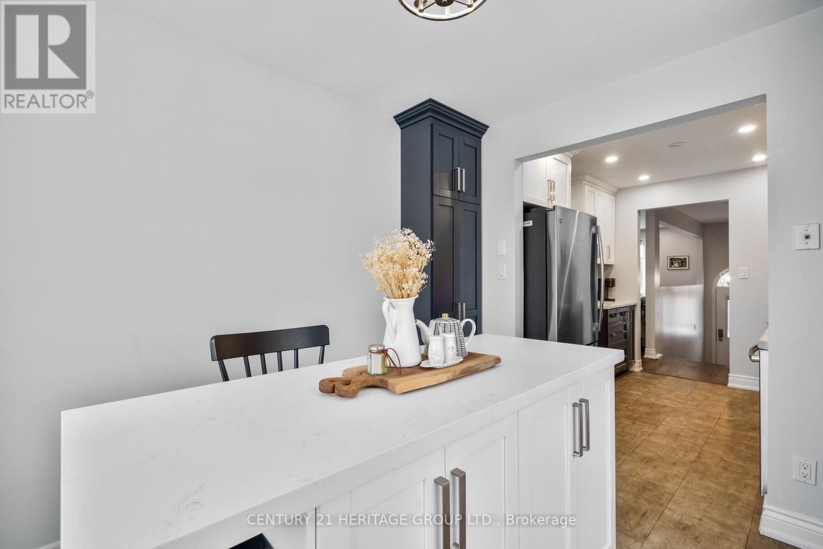 10 Hawkins Street, Georgina, Ontario  L0E 1R0 - Photo 18 - N12421095